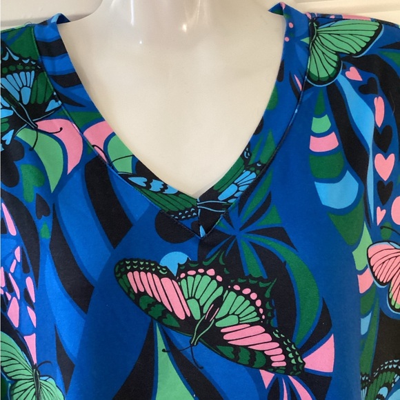 Floral Butterfly Print Women's Short Sleeve Top - Picture 3 of 6